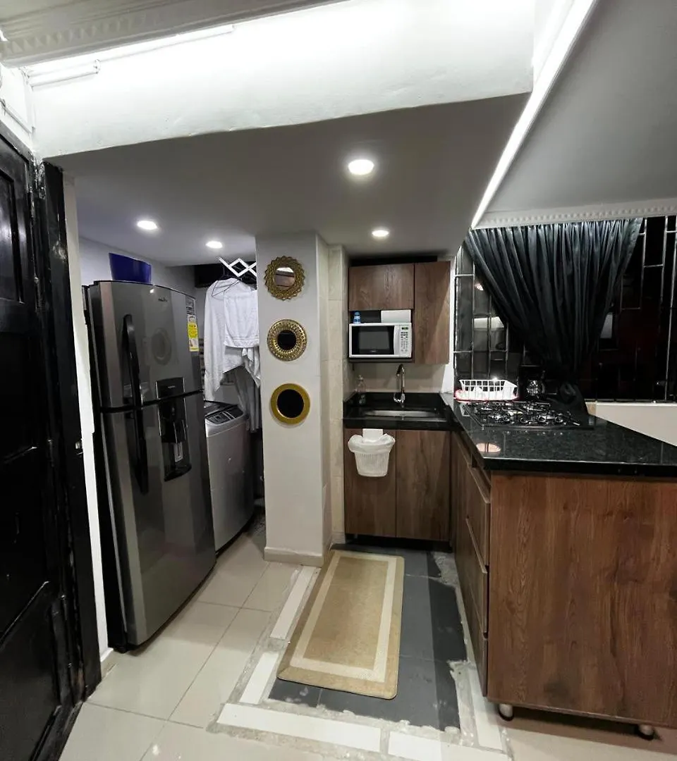 Modern Stay Near Lleras Park Medellin 0*,